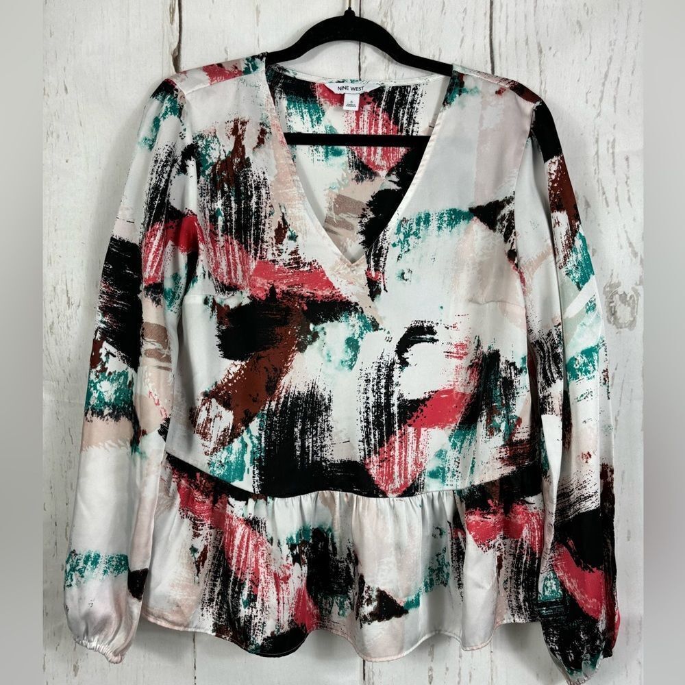 ‼️final must bundle‼️ Nine West Satin Blouse V-neck Ruffled Abstract Print